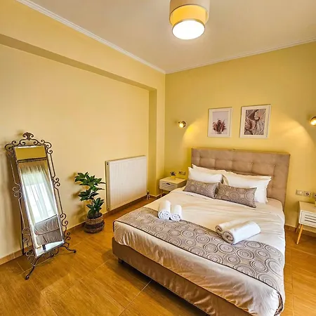 Aitheras With Sea Views And Garden Vila