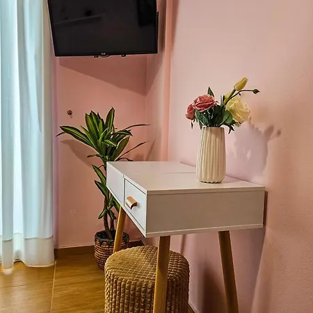 Aitheras With Sea Views And Garden Vila *